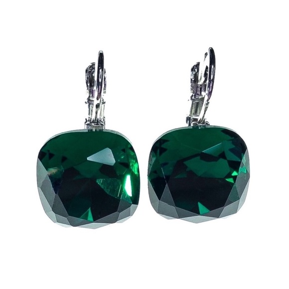 Green Austrian Crystal Lever Back Earrings - Picture 3 of 8